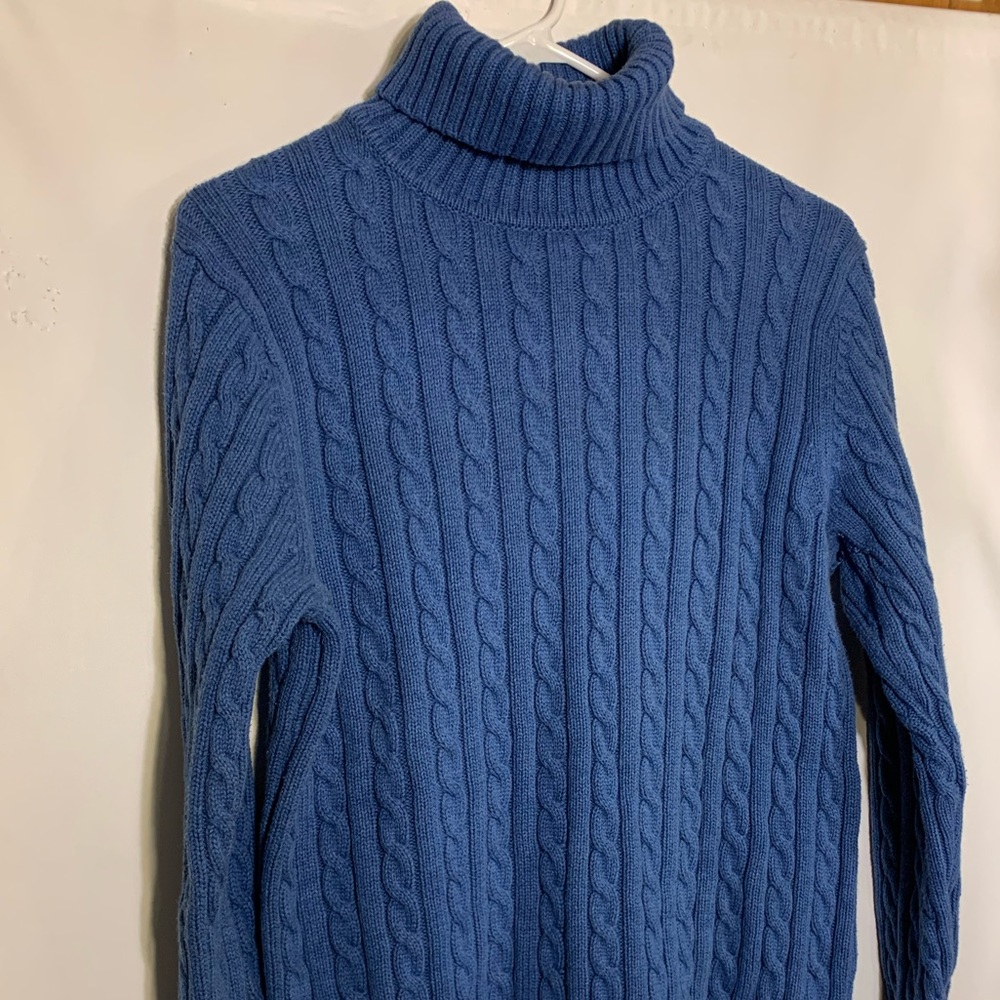 Size L Women L.L. Bean Sky Blue Cable Knit Sweater